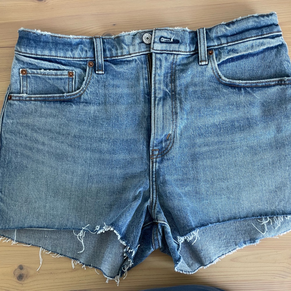 Abercrombie mom shorts high rise